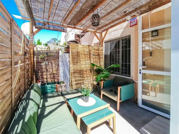 Chalet adosado en Avenida Laguna Azul, Los Balcones - Los Altos del Edén, Torrevieja thumbnail 2