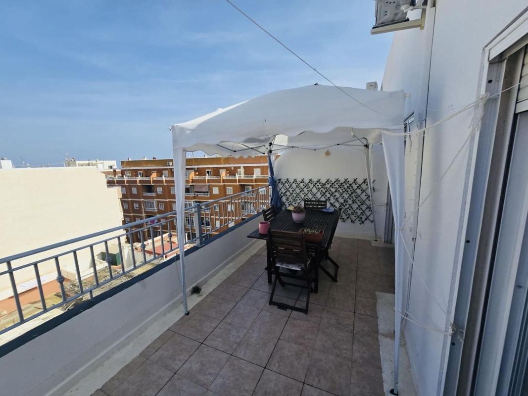 Venta de piso en Piso en Calle San Emigdio, 29, El Molino, Torrevieja, Torrevieja
photo 1