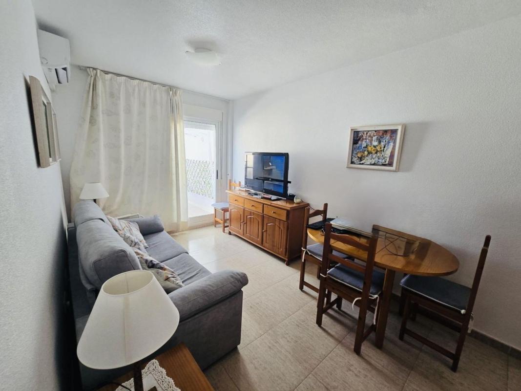 Venta de piso en Piso en Calle San Emigdio, 29, El Molino, Torrevieja, Torrevieja
photo 2