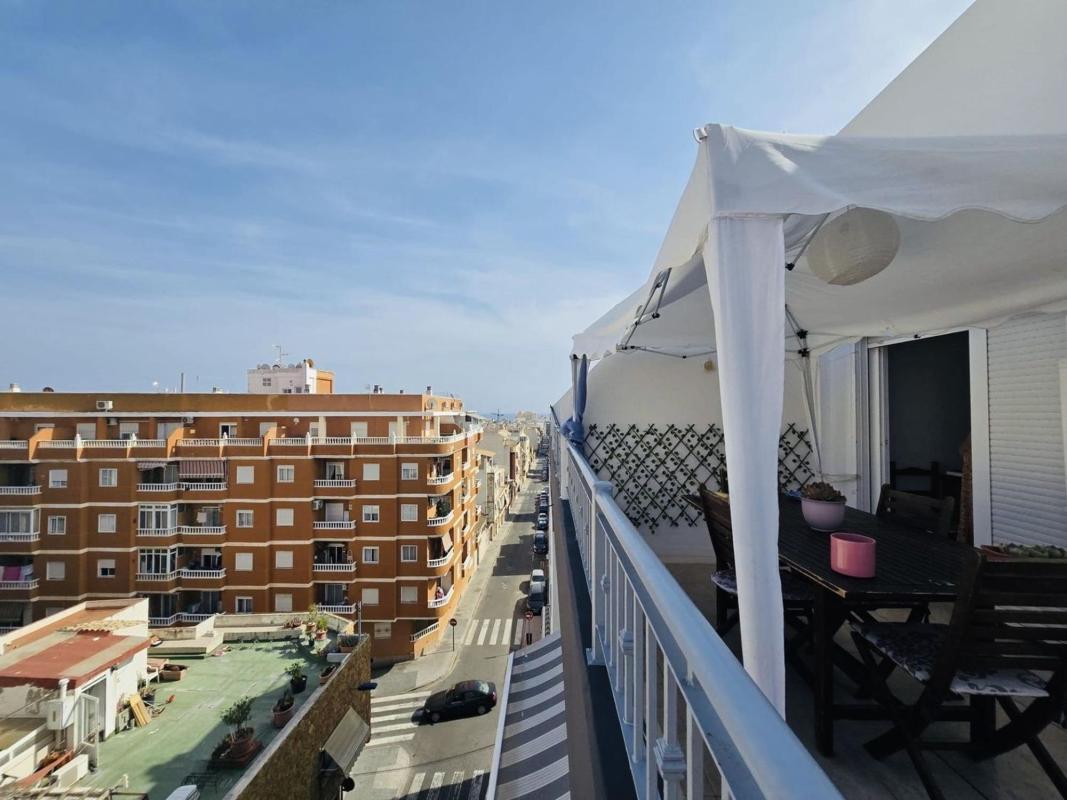 Venta de piso en Piso en Calle San Emigdio, 29, El Molino, Torrevieja, Torrevieja
photo 3