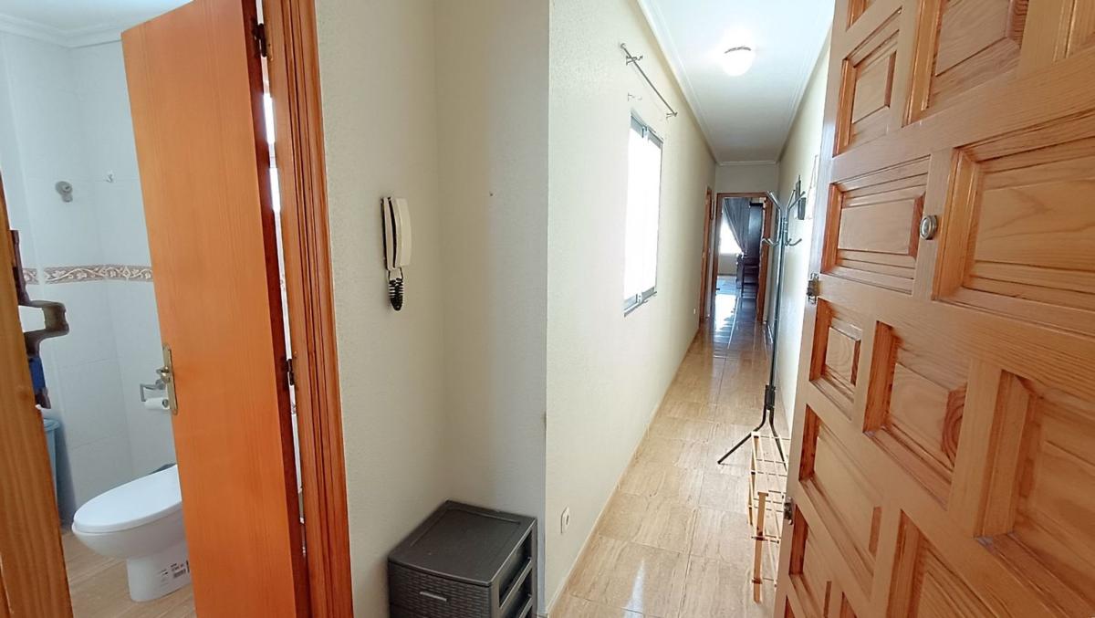 Venta de piso en Piso en Calle San Miguel de Salinas, 21, El Acequión, Torrevieja, Torrevieja
 photo 2