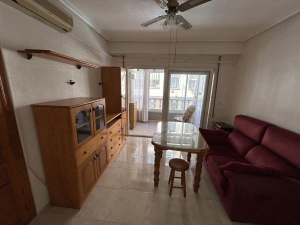 Venta de piso en Piso en Capitan Garcia Gea, 25, Playa del Cura, Torrevieja, Torrevieja
thumbnail 1