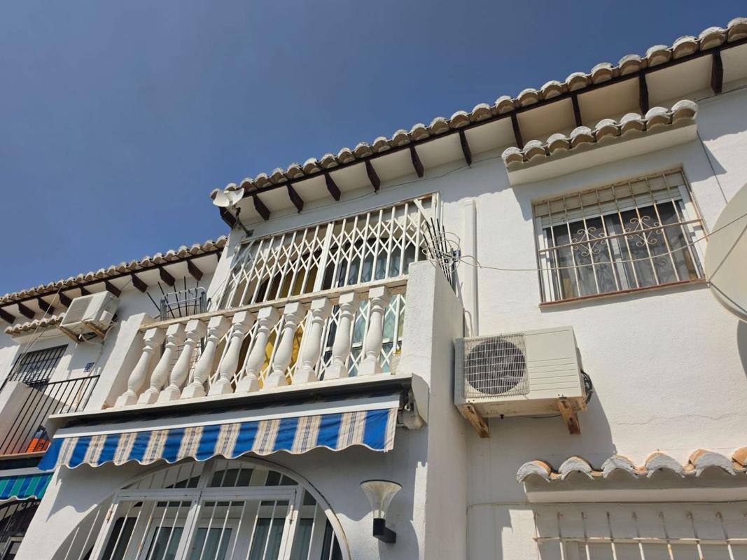 Sale of apartment in Piso en Calle Gollanta , Lago Jardin 1, Los Balcones - Los Altos del Edén, Torrevieja, Torrevieja
 photo 2