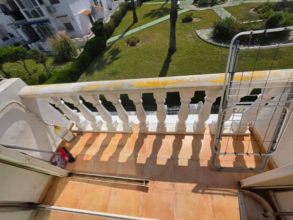Sale of flat in Piso en Calle Gollanta , Lago Jardin 1, Los Balcones - Los Altos del Edén, Torrevieja, Torrevieja
 photo 3