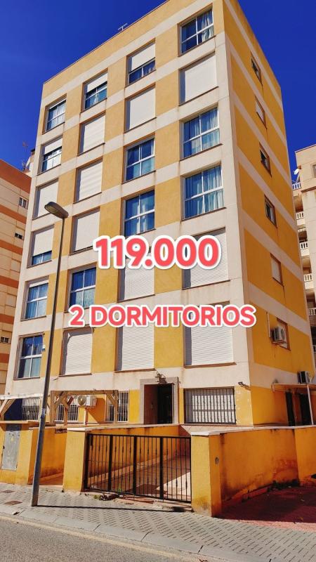 Venta de piso en Piso en Calle Bella Antonia, 73, Nueva Torrevieja, Torrevieja, Torrevieja
photo 2