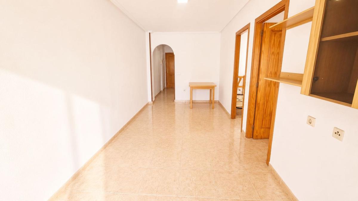 Venta de piso en Piso en Calle Torresal, El Molino, Torrevieja, Torrevieja
 photo 2
