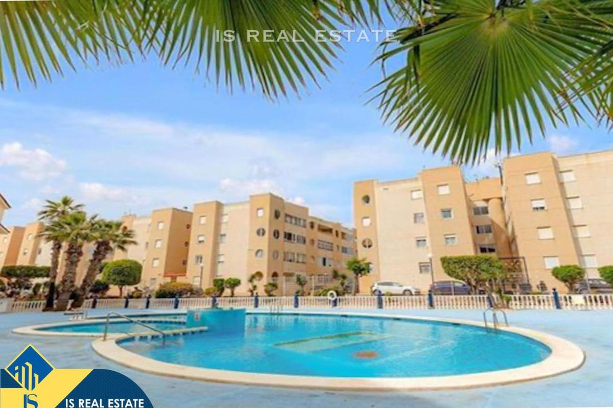 Venta de piso en Piso en La Siesta - El Salado - Torreta, Torrevieja, Torrevieja
 photo 2