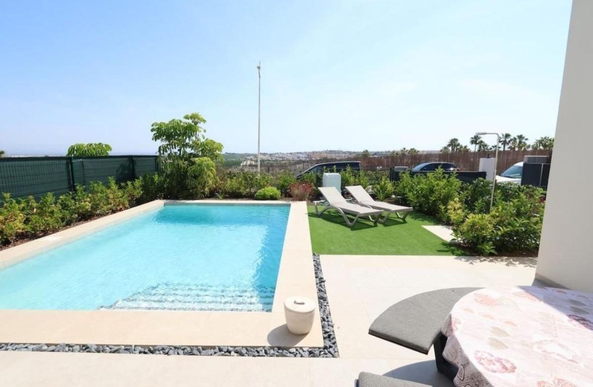 Properties for sale and rent in Spain photo 5