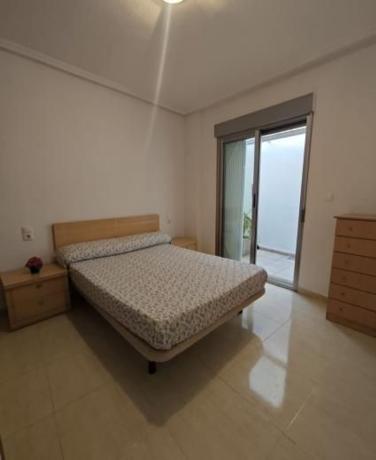 Sale of flat in Piso en Puerto Deportivo, Torrevieja, Torrevieja
thumbnail 2