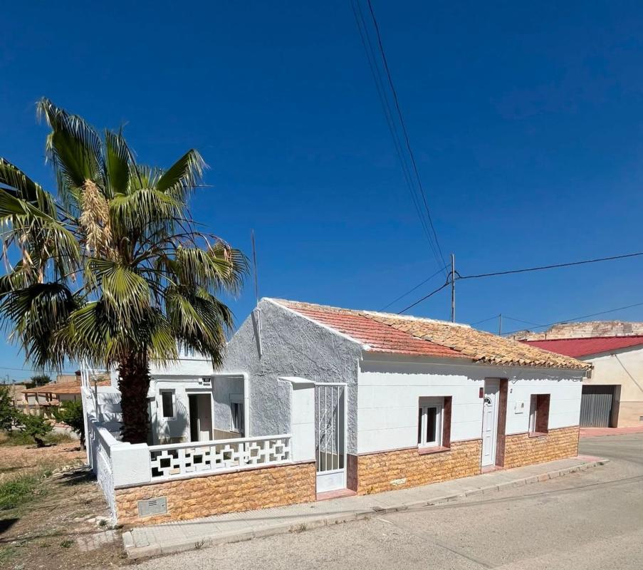Propiedades en venta y alquiler en España photo 2