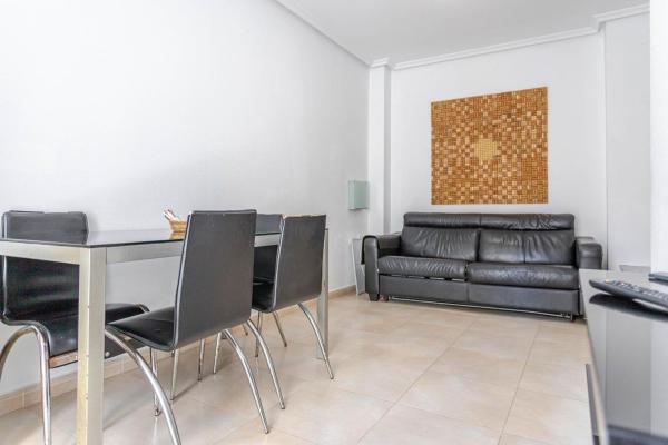 Sale of flat in Piso en Calle Joaquín Chapaprieta, El Molino, Torrevieja, Torrevieja
photo 1