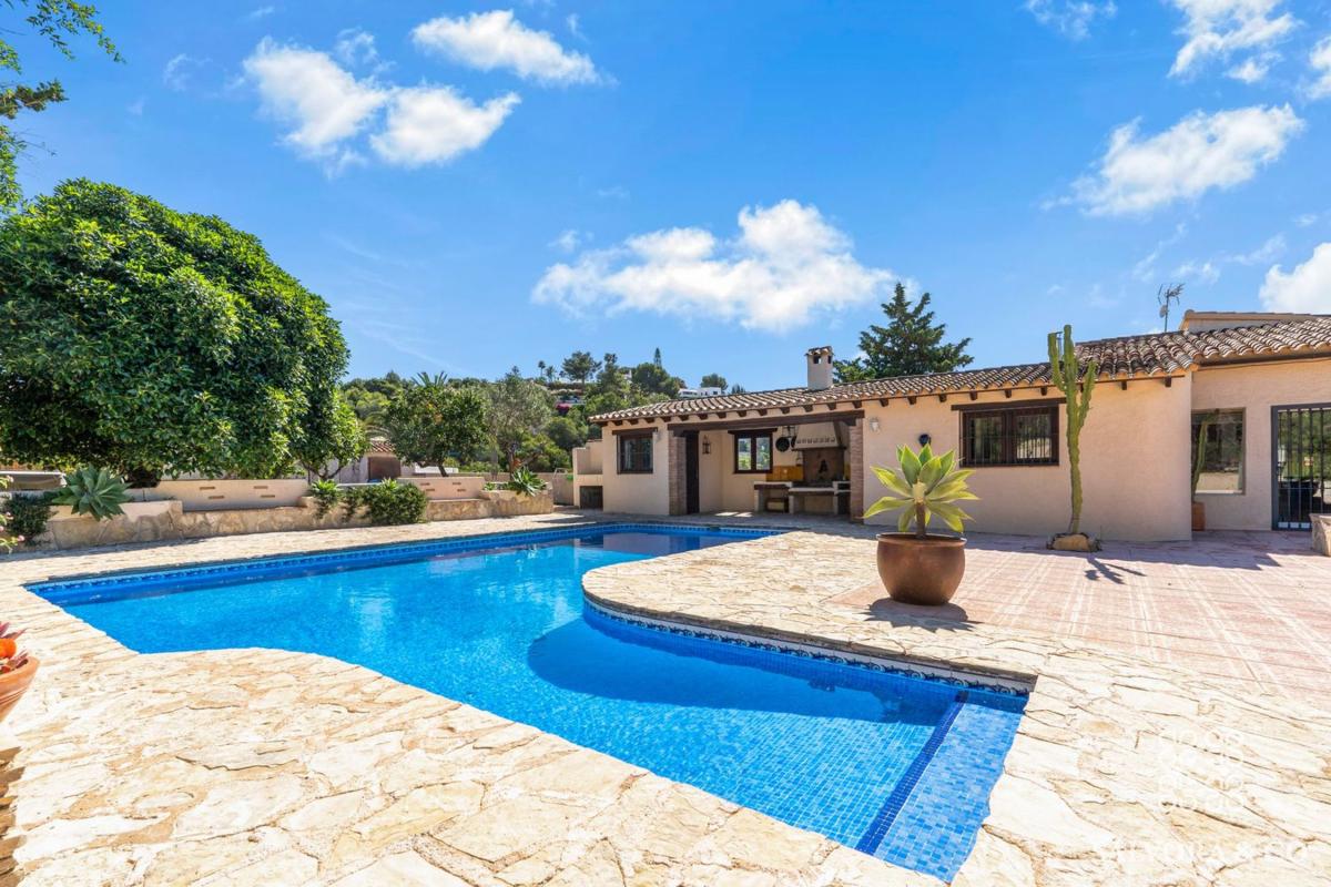 Properties for sale and rent in Spain photo 2