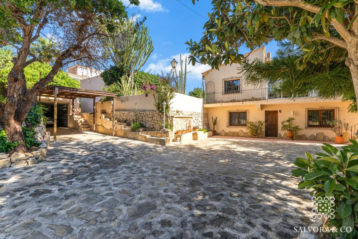 Properties for sale and rent in Spain photo 4