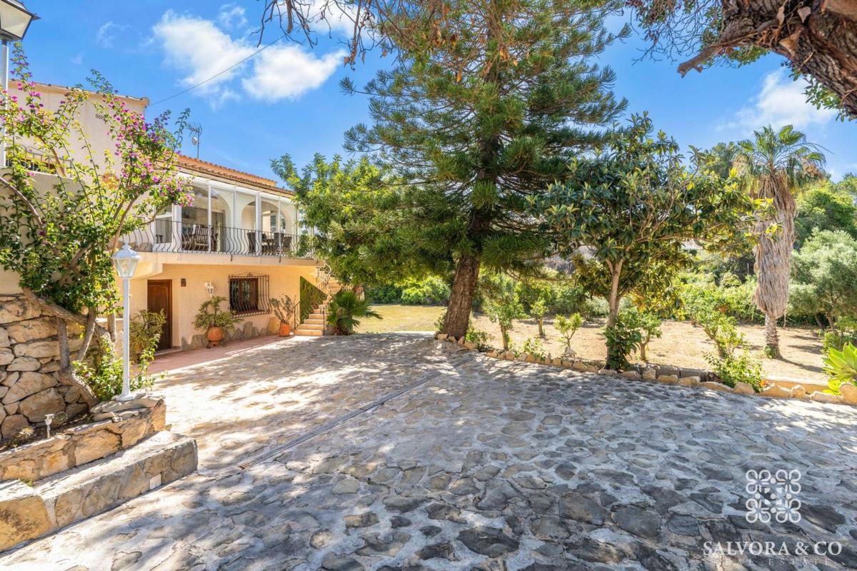 Properties for sale and rent in Spain photo 5