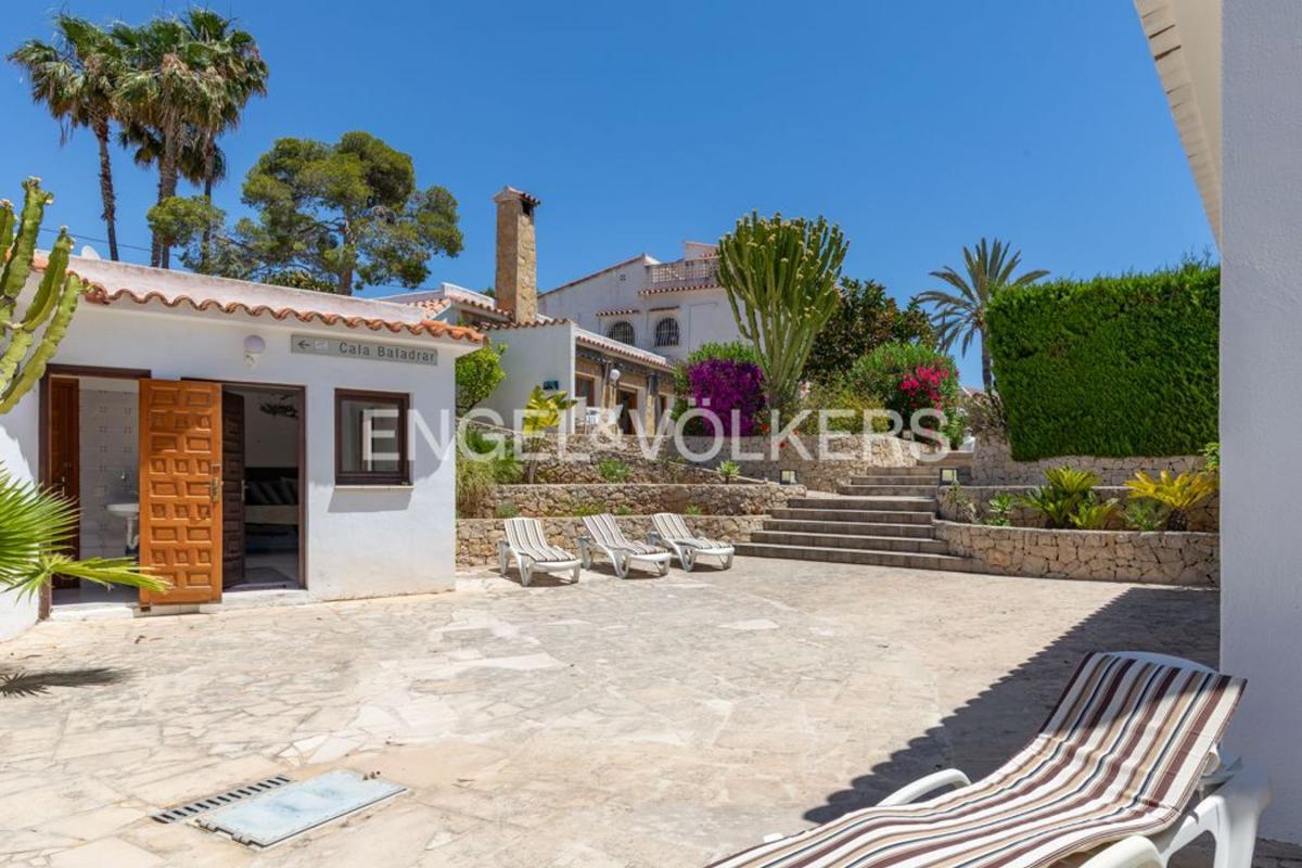 Properties for sale and rent in Spain photo 5
