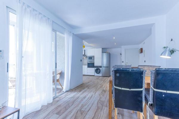 Sprzedaż mieszkania w Piso en Calle Bergantin, 38, Avenida Habaneras - Curva de Palangre, Torrevieja, Torrevieja
thumbnail 2