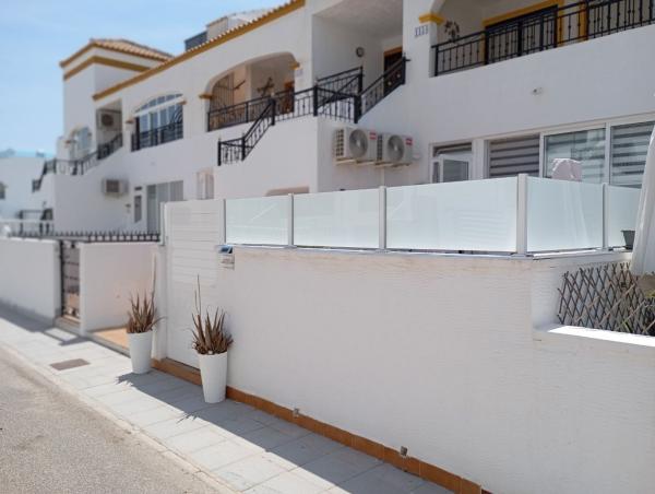 Venta de piso en Piso en Calle Membrillero, Desamparados-Hurchillo-Torremendo, Orihuela, Orihuela
 photo 1