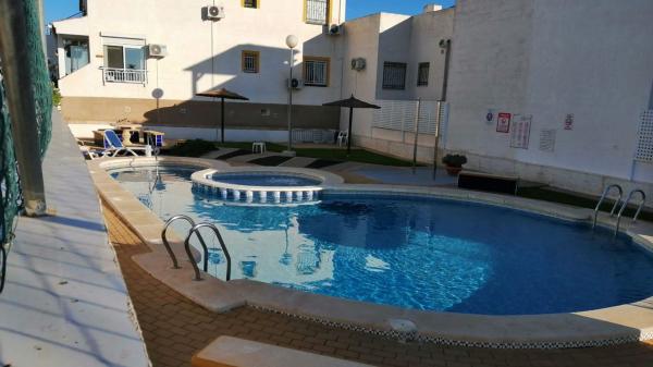 Venta de piso en Piso en Calle Membrillero, Desamparados-Hurchillo-Torremendo, Orihuela, Orihuela
 photo 2