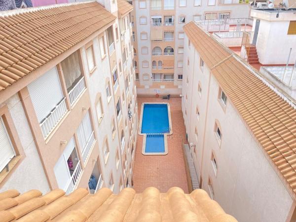 Sale of flat in Piso en Calle Torresal, El Molino, Torrevieja, Torrevieja
thumbnail 1