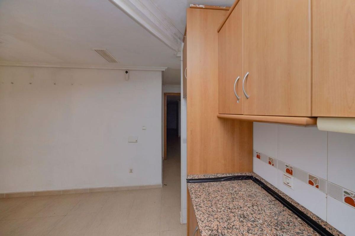 Venta de piso en Piso en Calle Bergantin, Avenida Habaneras - Curva de Palangre, Torrevieja, Torrevieja
photo 5