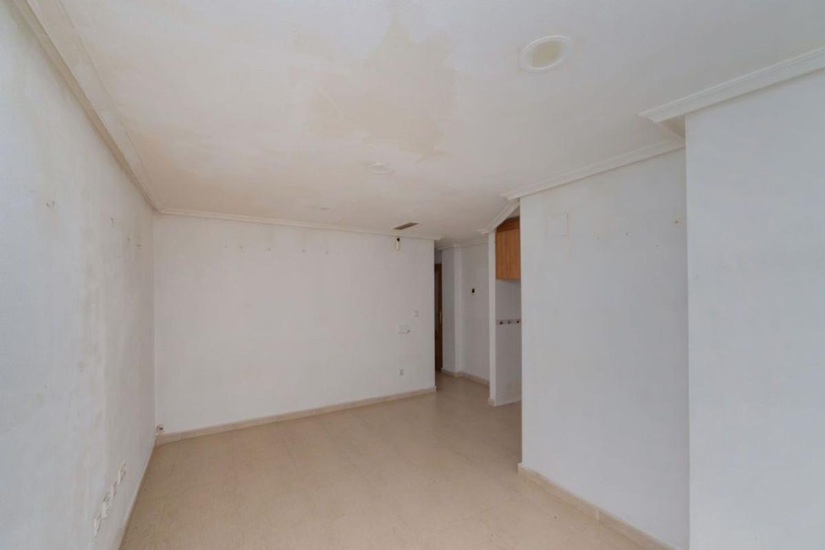 Venta de piso en Piso en Calle Bergantin, Avenida Habaneras - Curva de Palangre, Torrevieja, Torrevieja
 photo 4