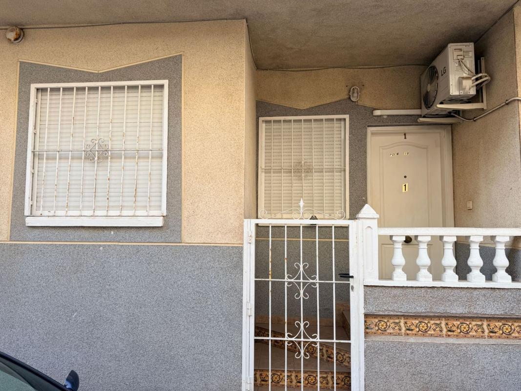Sale of apartment in Piso en Calle Oslo, 9, Playa de los Locos, Torrevieja, Torrevieja
 photo 2