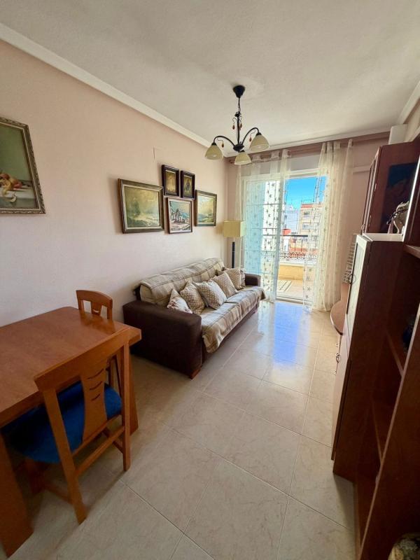 Venta de piso en Piso en Calle Bazan, El Molino, Torrevieja, Torrevieja
photo 2
