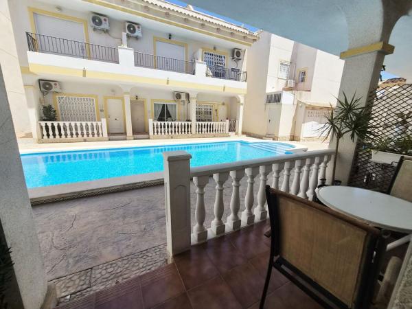 Chalet adosado en Avenida Callosa Segura, Catral thumbnail 2