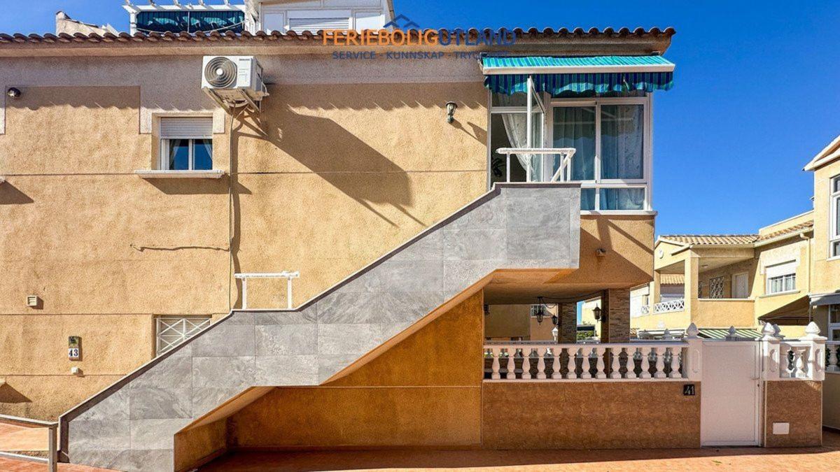 Продажа отдельного шале в Casa o chalet en Calle Francisco Alonso Lorenzo, 2, Parque Acuático - Sector 25, Torrevieja, Торревьеха photo 4