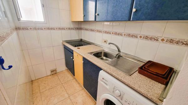 Venta de piso en Piso en Calle Torresal, El Molino, Torrevieja, Torrevieja
 photo 4