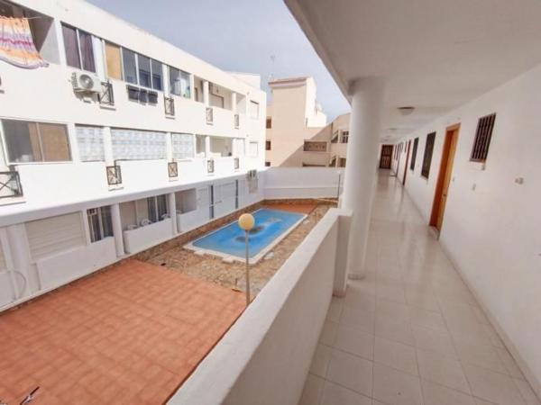 Venta de piso en Piso en Avenida Diego Ramírez Pastor, Avenida Habaneras - Curva de Palangre, Torrevieja, Torrevieja
thumbnail 2
