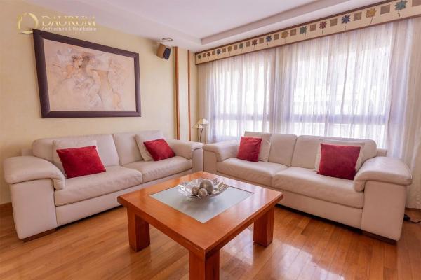 Sale of flat in Piso en Calle Alemania, Ensanche-Diputación, Alicante / Alacant, Alicante
thumbnail 2