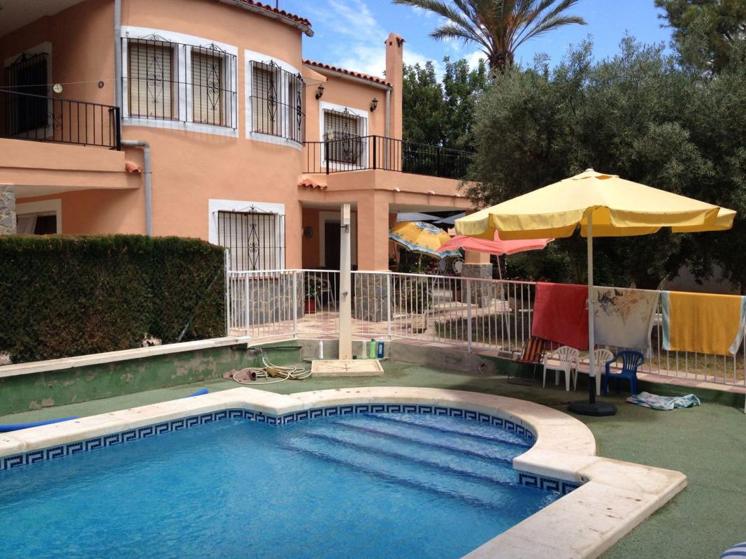 Propiedades en venta y alquiler en España photo 1