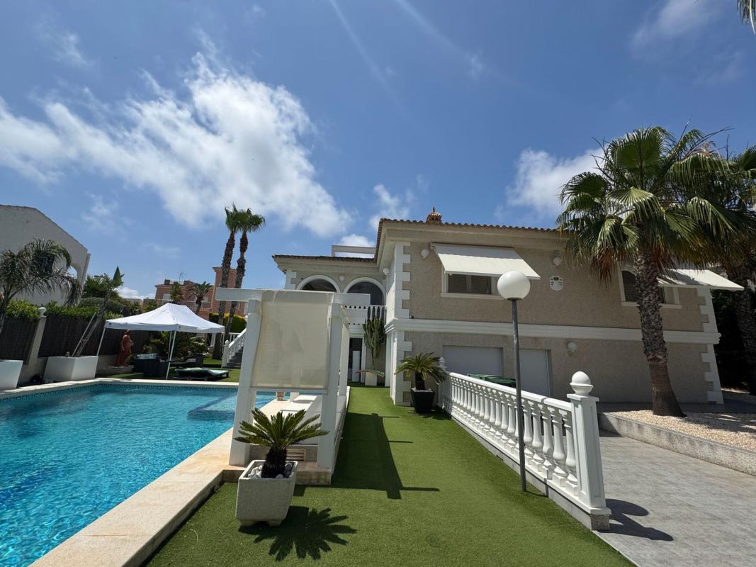 Properties for sale and rent in Spain photo 1