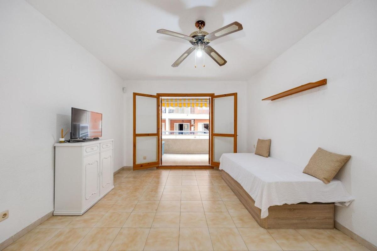 Sprzedaż mieszkania w Piso en Calle Rafal, El Acequión, Torrevieja, Torrevieja
photo 4