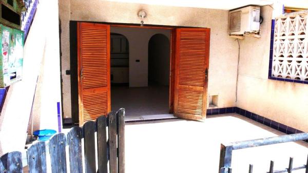 Продажа квартиры на Piso en Avenida Diego Ramírez Pastor, 241, Avenida Habaneras - Curva de Palangre, Torrevieja, Торревьеха
 photo 3