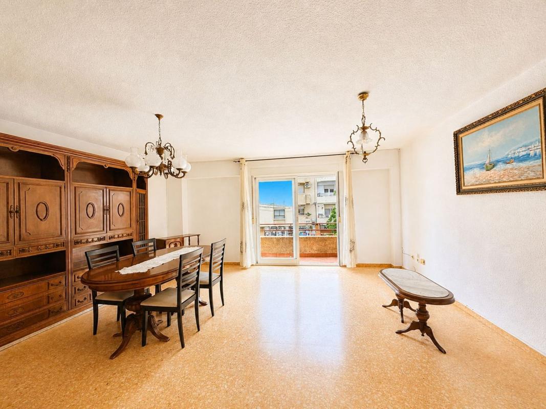 Sale of apartment in Piso en Centro Urbano, Denia, Denia
photo 1