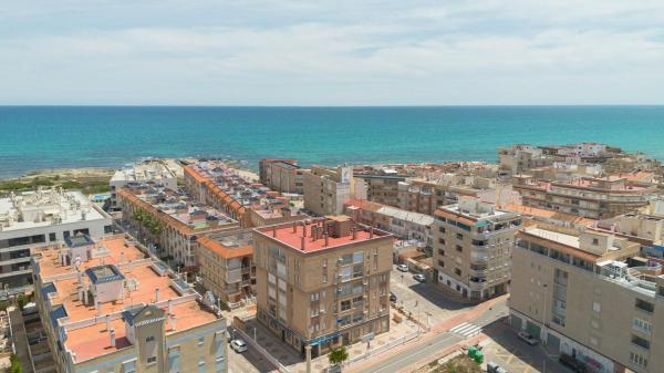 Sale of flat in Piso en Calle del Puerto Romano, 1, Gaspar Perrelló, Torrevieja, Torrevieja
photo 1