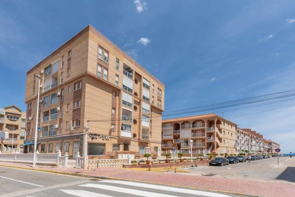 Sale of flat in Piso en Calle del Puerto Romano, 1, Gaspar Perrelló, Torrevieja, Torrevieja
thumbnail 1