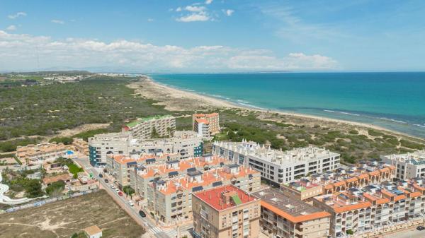 Sale of flat in Piso en Calle del Puerto Romano, 1, Gaspar Perrelló, Torrevieja, Torrevieja
 photo 4