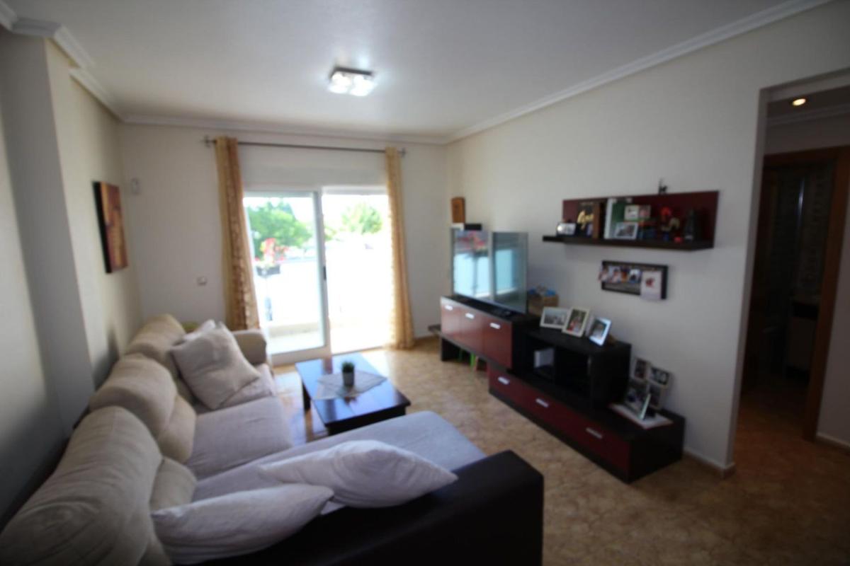 Venta de piso en Piso en Calle 12 de Octubre, Zona Pueblo, Pilar de la Horadada, Pilar de la Horadada
photo 4