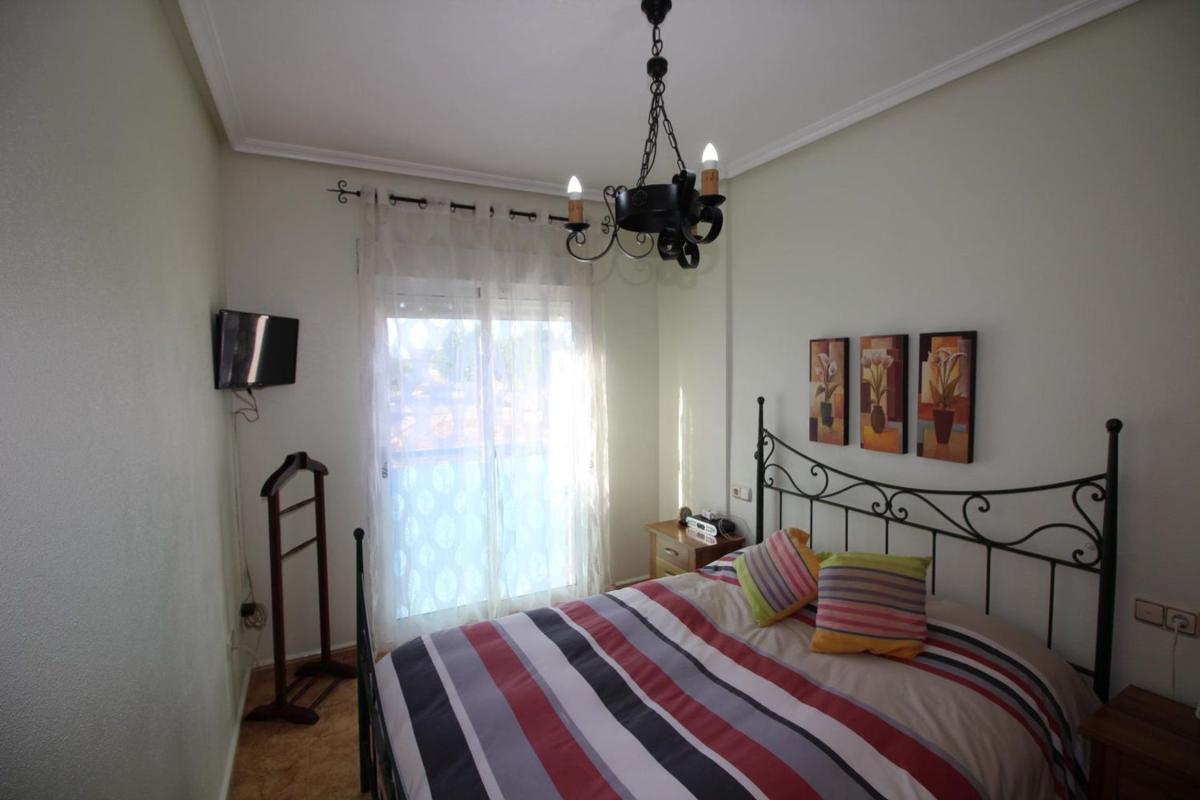 Venta de piso en Piso en Calle 12 de Octubre, Zona Pueblo, Pilar de la Horadada, Pilar de la Horadada
photo 5