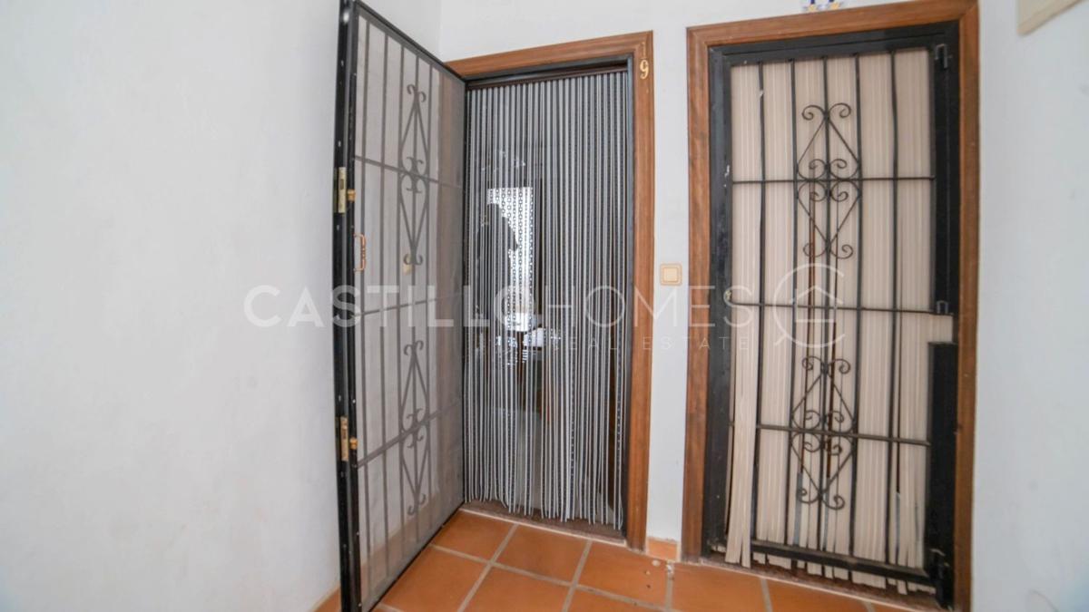 Venta de piso en Piso en Calle Mar Menor, 40, Playa de los Náufragos, Torrevieja, Torrevieja
photo 2