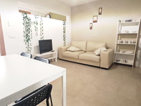 Chalet adosado en Calle Emil, Nueva Torrevieja, Torrevieja thumbnail 1