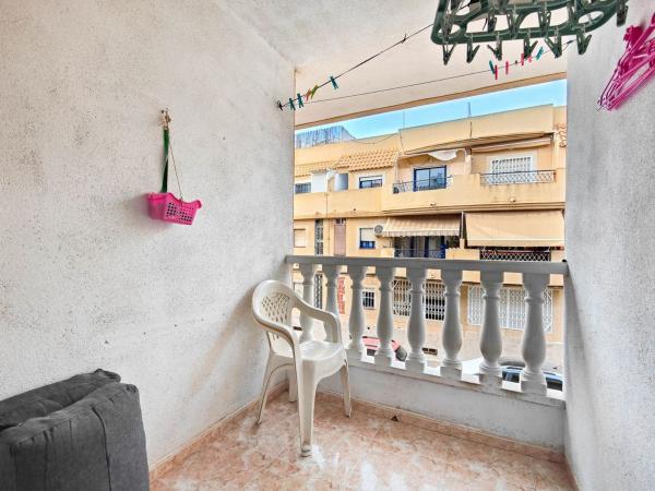 Продажа квартиры на Piso en Calle la Calera, Antonio Machado, Torrevieja, Торревьеха
thumbnail 2