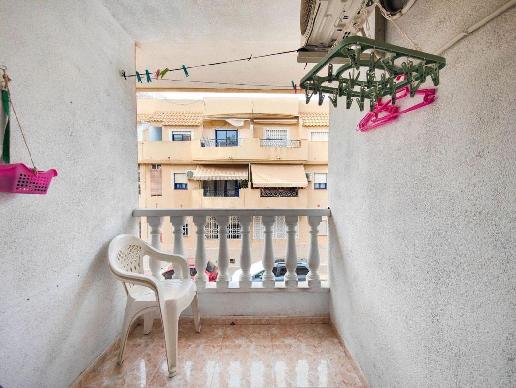 Sale of apartment in Piso en Antonio Machado, Torrevieja, Torrevieja
photo 1