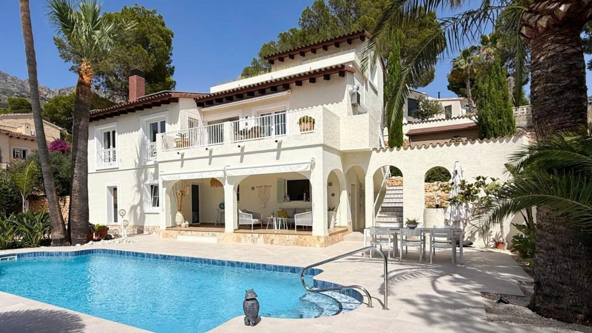 Sale of independent chalet in Casa o chalet en Altea la Vella, Altea, Altea
photo 1