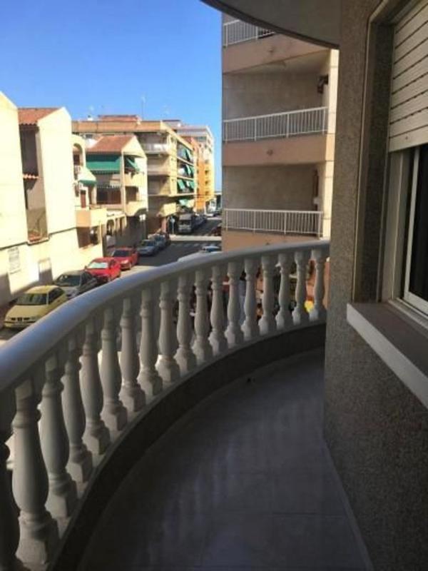 Venta de piso en Piso en Calle Urbano Arregui, Playa de los Náufragos, Torrevieja, Torrevieja
photo 1