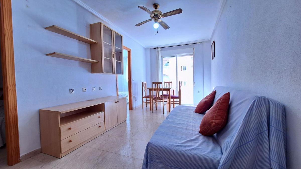 Продажа квартиры на Piso en Calle la Loma, 36, Antonio Machado, Torrevieja, Торревьеха
photo 1