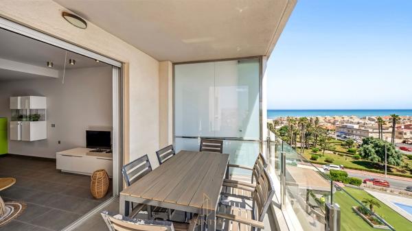 Venta de piso en Piso en Avenida de Francia, Los Europeos, Torrevieja, Torrevieja
photo 1